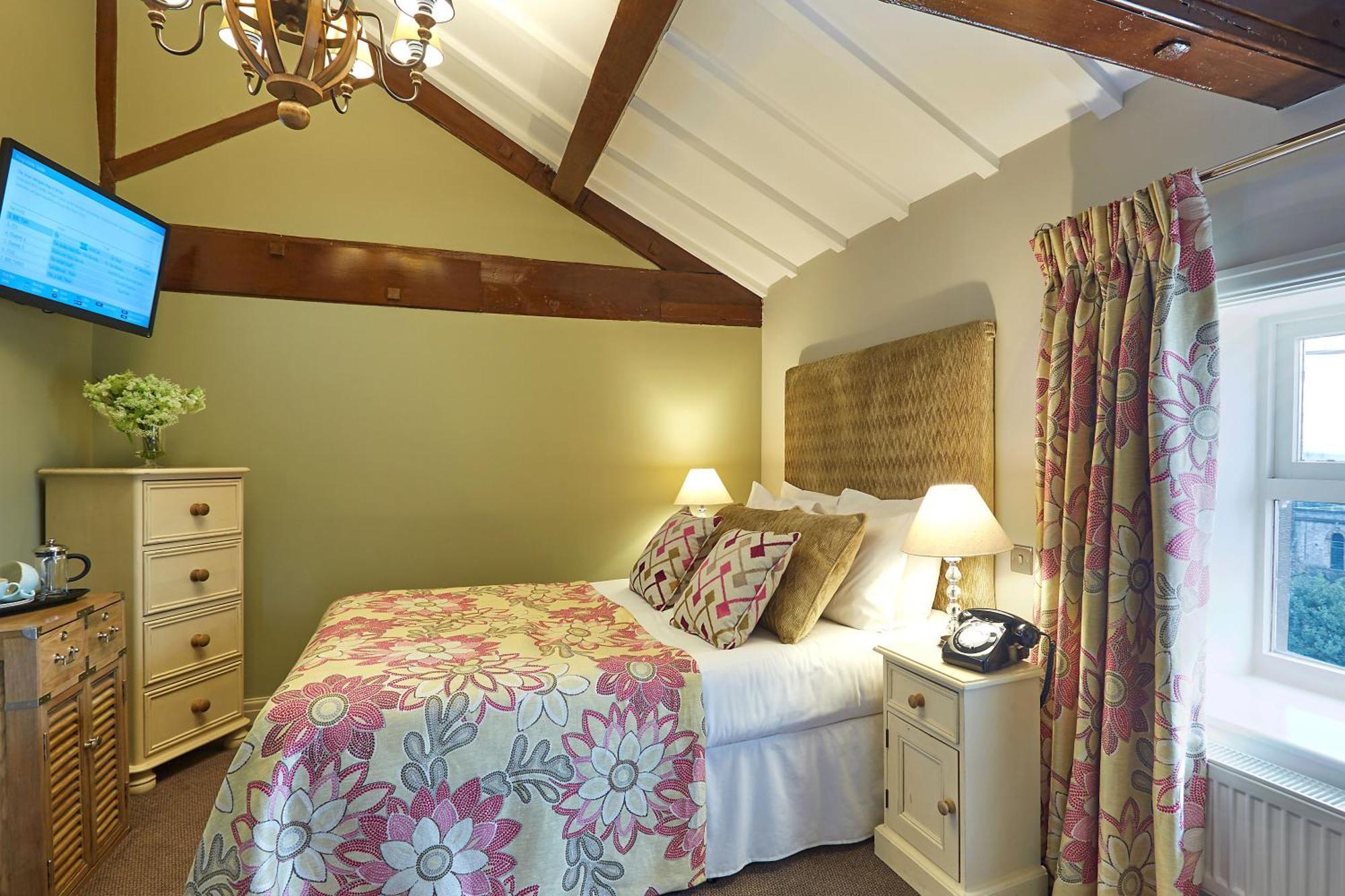 The White Hart At Lydgate Hotel Oldham Bagian luar foto