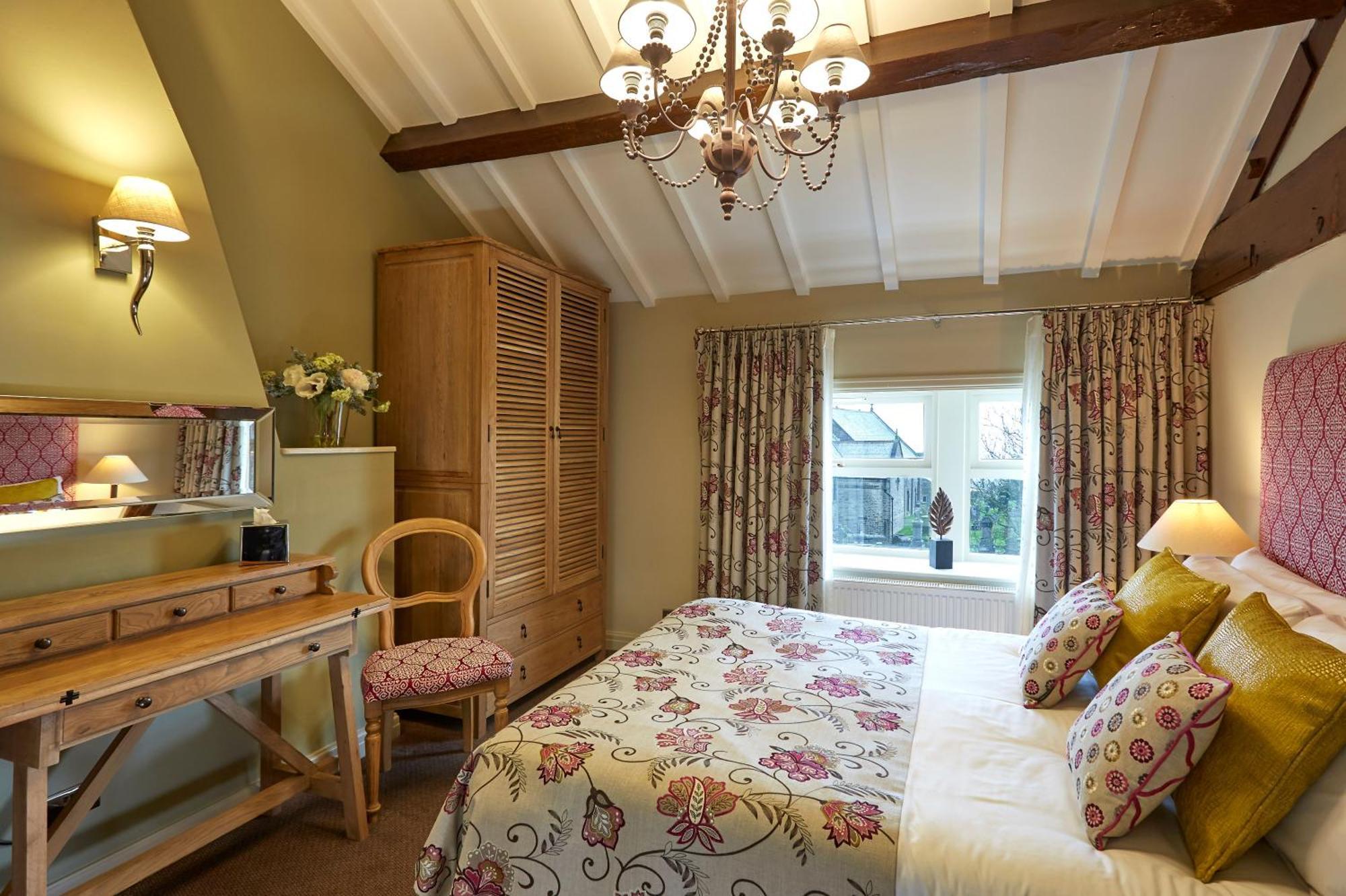 The White Hart At Lydgate Hotel Oldham Bagian luar foto